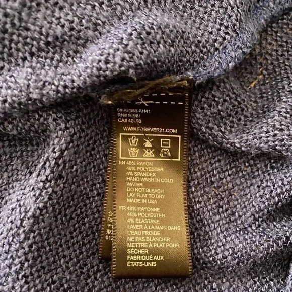 💥Forever 21 Navy Crew Neck Top M - Picture 5 of 5